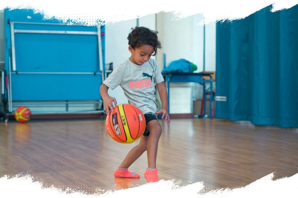 <em>#3</em> BASKETBALL